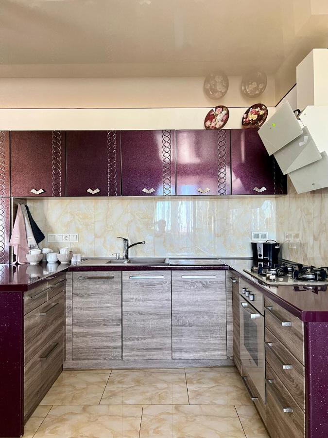 Relax. Просторі Та Затишні Апартаменти Ternopil Exterior foto